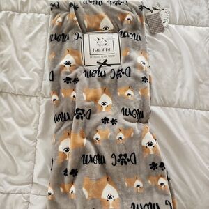 Corgi Dog Mom Throw Blanket